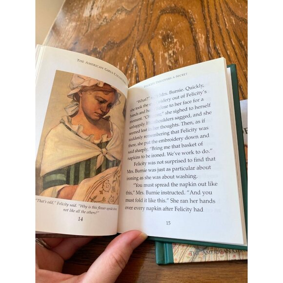 Set of 2 American Girl Short Story HC Books Felicity - Picture 4 of 4